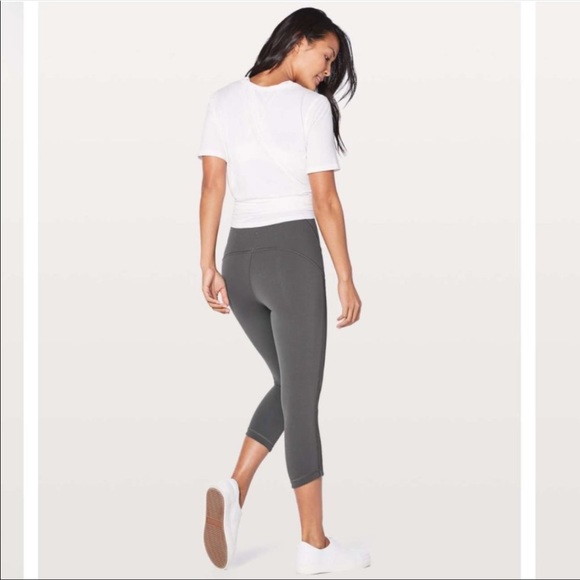 LULULEMON Wunder Under Crop (Hi-Rise) Awaken Full-On Luxtreme 21" size 8 - Picture 2 of 10